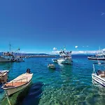3 Bedroom Lovely In Διαμέρισμα *